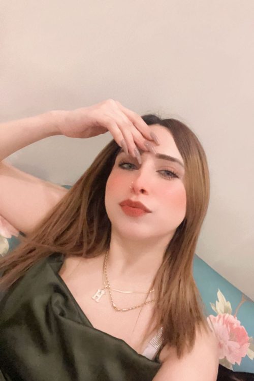 Couple Escort Model in Karachi