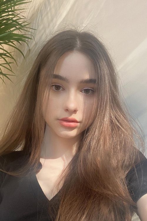 Beautiful Karachi Escort Female